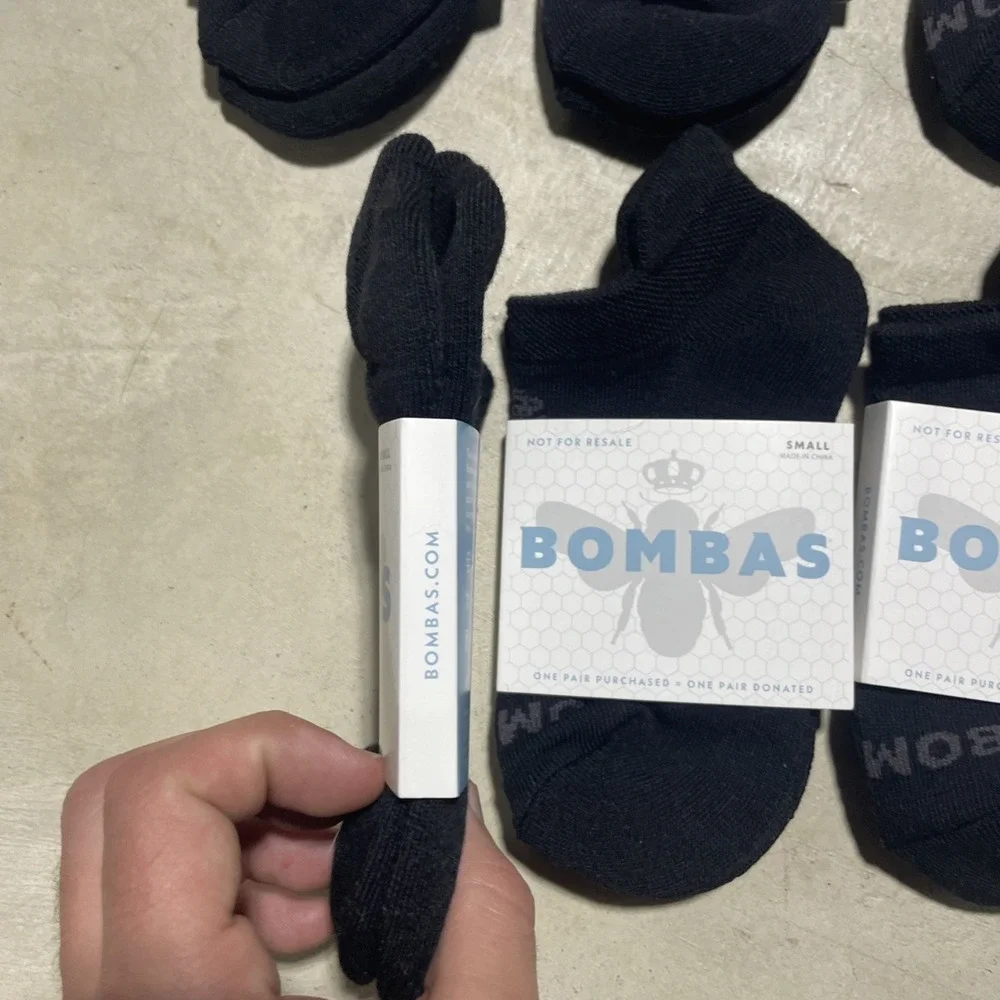 BOMBAS Lot (16 Pairs) Youth Black Ankle Socks Size Small New Superior Quality
